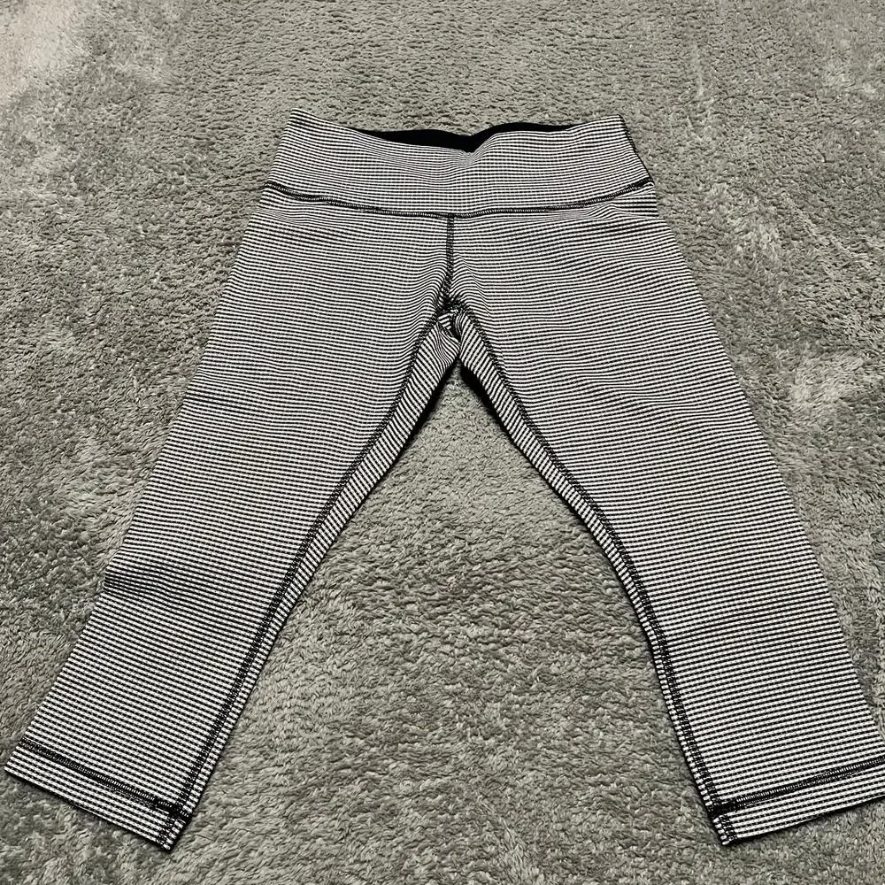 Lululemon Leggings Pants Womens 6 Gingham Crop Capri